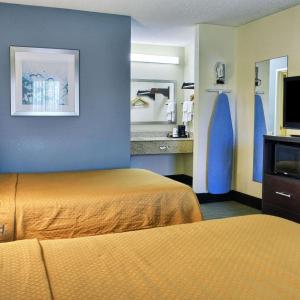 Double Room with Two Double Beds - Non-Smoking