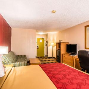 Queen Room - Non-Smoking