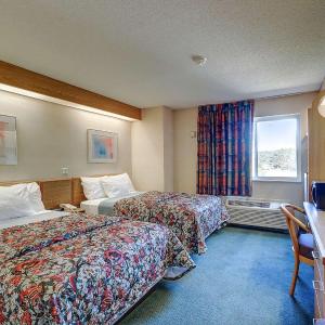 Double Room with Two Double Beds - Smoking