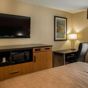 Queen Room - Accessible/Nonsmoking