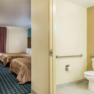 Double Room with Two Double Beds - Accessible/Non-Smoking