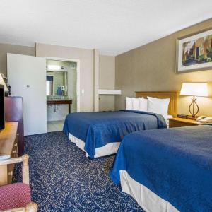 Double Room with Two Double Beds - Accessible/Non-Smoking
