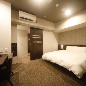 Standard Queen Room - Non-Smoking