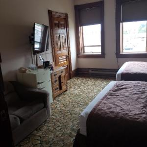 Superior Queen Room with Two Queen Beds
