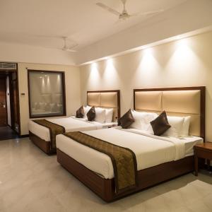 Deluxe Queen Room with Two Queen Beds