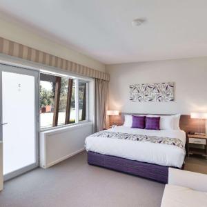 Executive Suite with Private Spa Bath