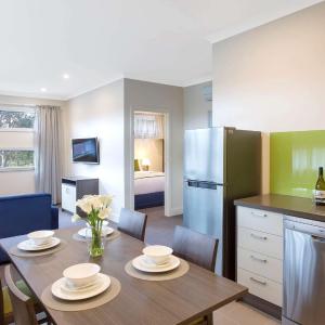 Two Bedroom Suite with Bathtub