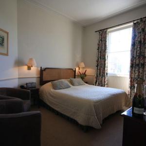 Double Room (1 Adult)