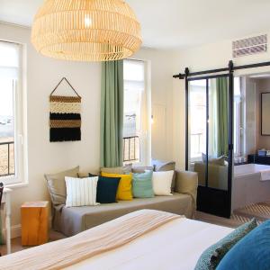 Deluxe Double or Twin Room with Sea View (secondary building)