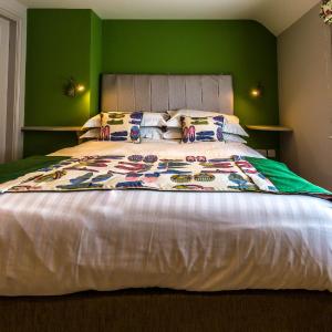 Large Single Room