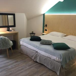 King Room with Sofa Bed