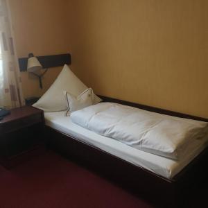 Single Room with Private Bathroom