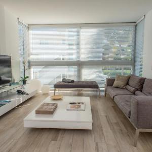 Two-Bedroom Apartment - 1 King & 2 Twins