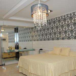Suite with Hot Tub