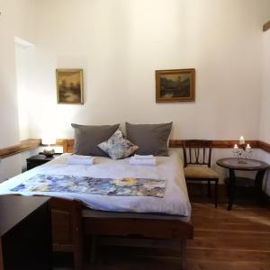 Double or Twin Room with Shower