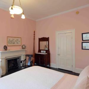 Classic Quadruple Room