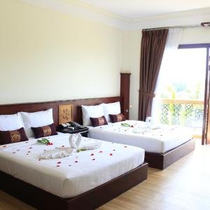 Deluxe Queen Room with Two Queen Beds