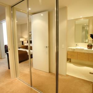 Two-Bedroom Apartment with Outdoor Jacuzzi
