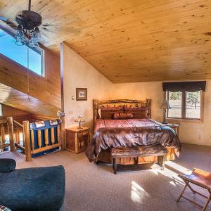 Deluxe King Suite - Loft