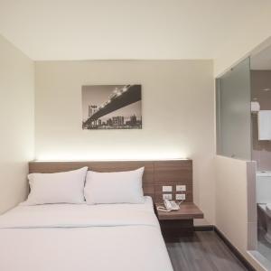 Superior Queen Room (No Window)