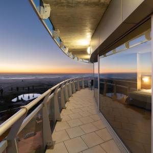 Deluxe Suite with Front Sea View