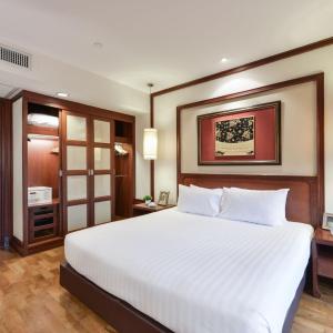 One-Bedroom Grand Suite
