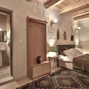 Quadruple Room with Private Bathroom