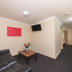 Queen Suite