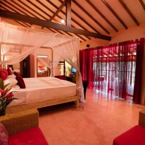 Suite with Garden View