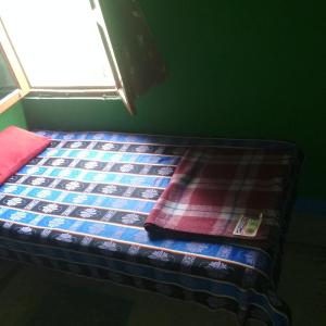 Single Room with Shared Toilet