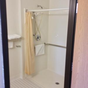 Queen Room - Disability Access