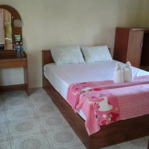 Queen Room with Garden View