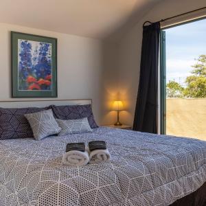 One-Bedroom Suite with Kitchenette