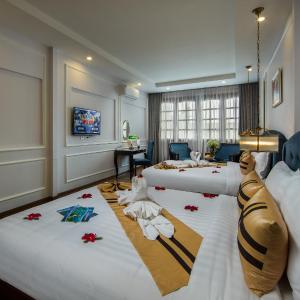Twin Room with Balcony