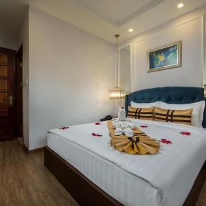Deluxe Double Room with City View