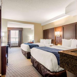 Queen Room with Two Queen Beds - Non-Smoking