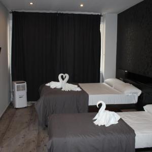 Family or Triple Room with Private Bathroom