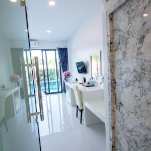 Double Room with Pool View