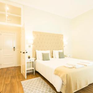 Double or Twin Room with Private Bathroom