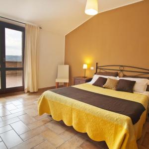 Superior One-Bedroom Apartment with Patio