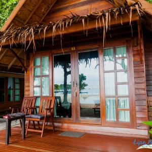 Beachfront Deluxe Plus
