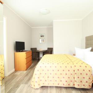 Small Double Room with Terrace