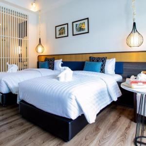 Twin Room with Pool View