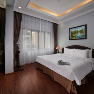 Deluxe Double or Twin Room with City View