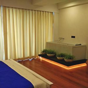 Rain Forest Suite : 20% off on session of 30 mins Spa | Complimentary welcome drinks on arrival 