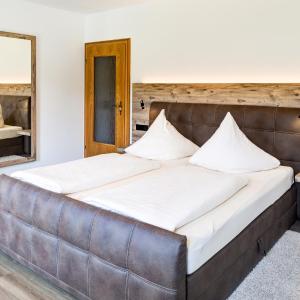 Deluxe Double Room with Balcony and River View