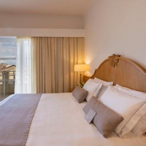 Executive Suite with Town Old View