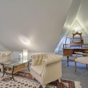 Fairy Tale Tower Suite