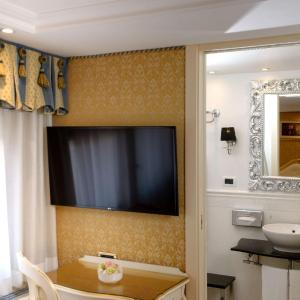 Single Room - Non-Smoking