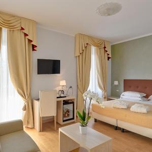 Triple Room with Balcony